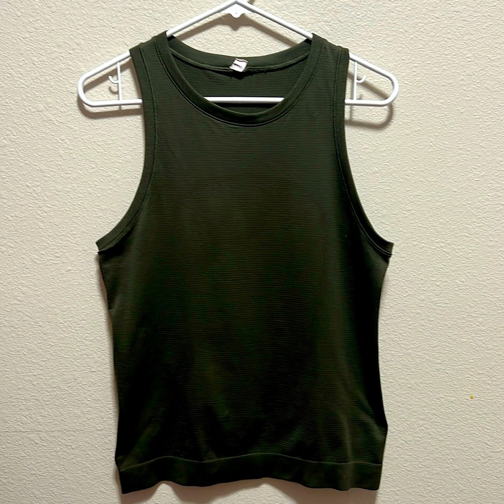 Lululemon tank